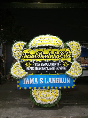 Papan Bunga Duka di Wawo